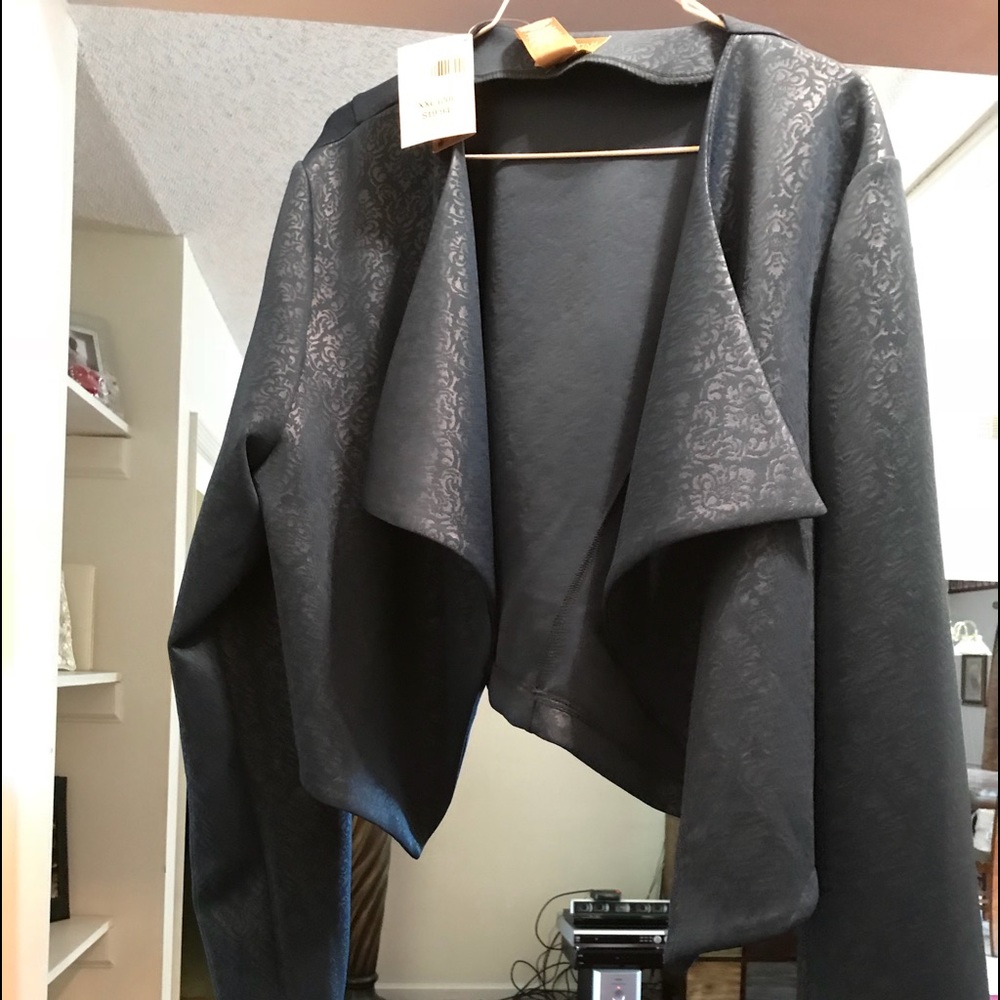 BRAND NEW TINA KNOWLES👉$22 teal green crop jacket